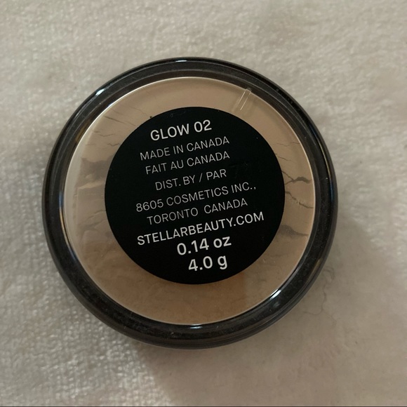 Stellar Cosmetics glow setting powder - Picture 2 of 3